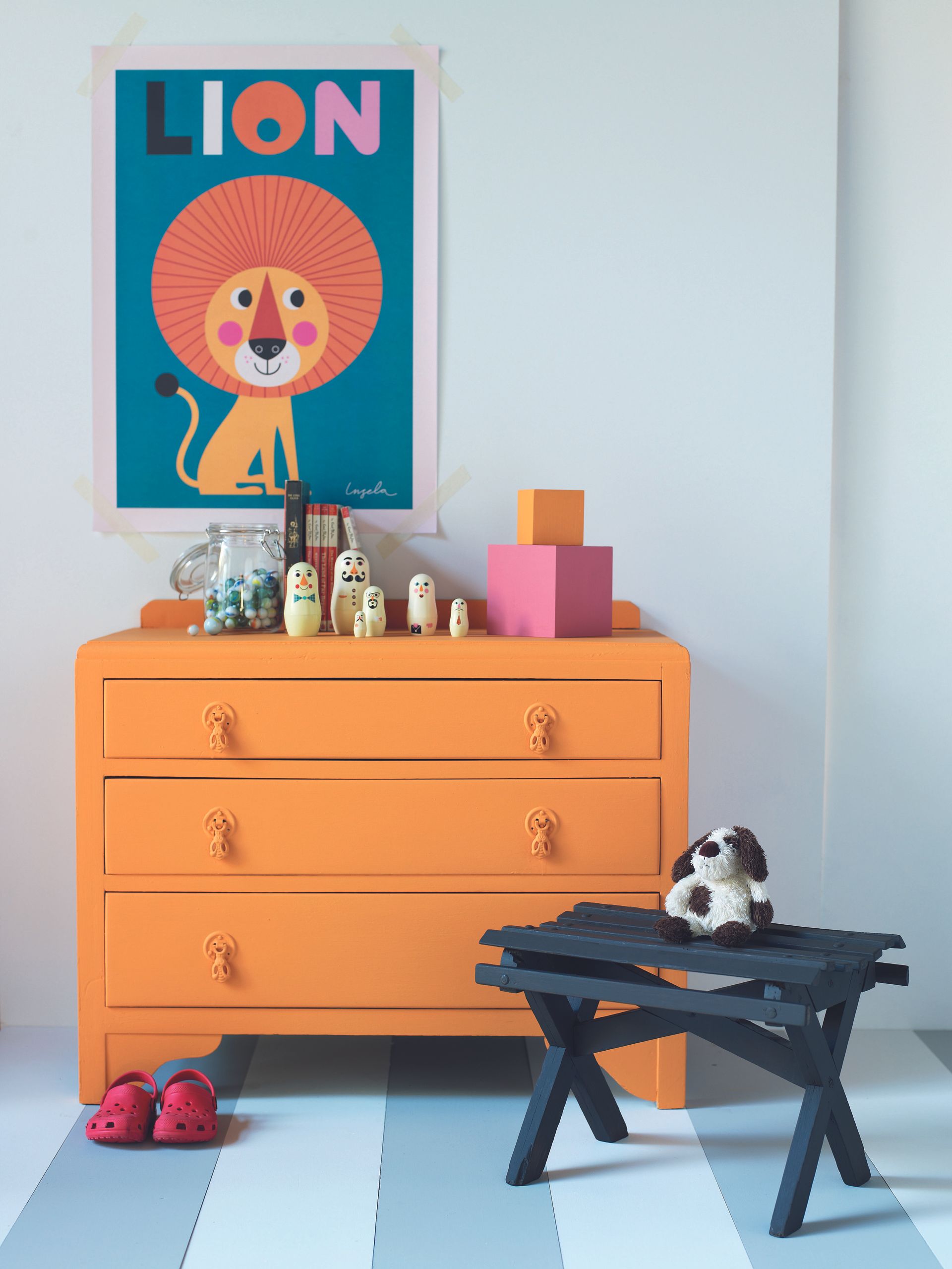 kids bedroom toy storage, chest of drawer with toys on top