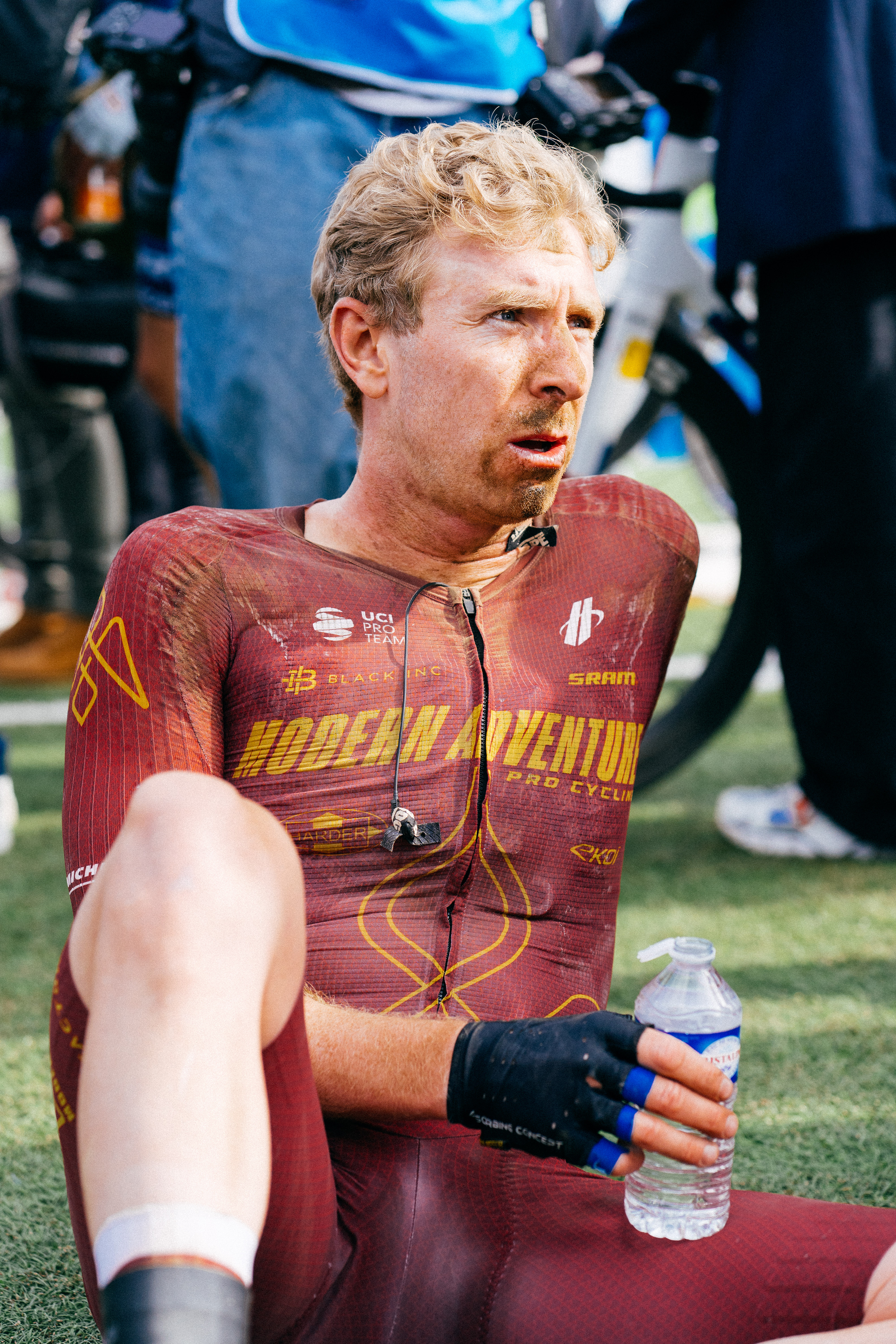 Los corredores de la París-Roubaix en la meta