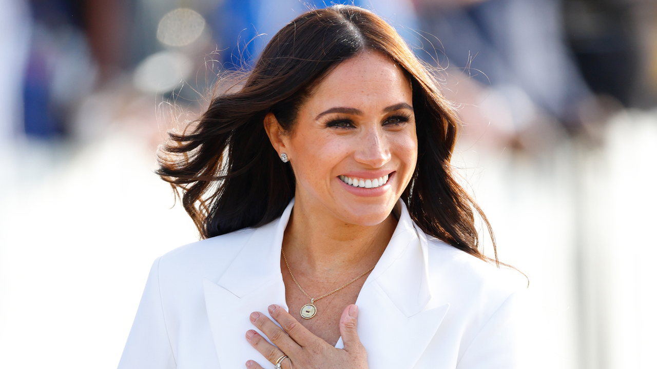 meghan markle white suit