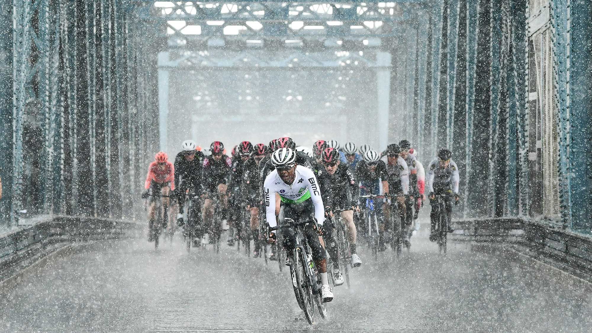 www.cyclingnews.com