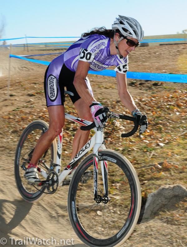 Wendy Simms (Ridley) chasing the leaders