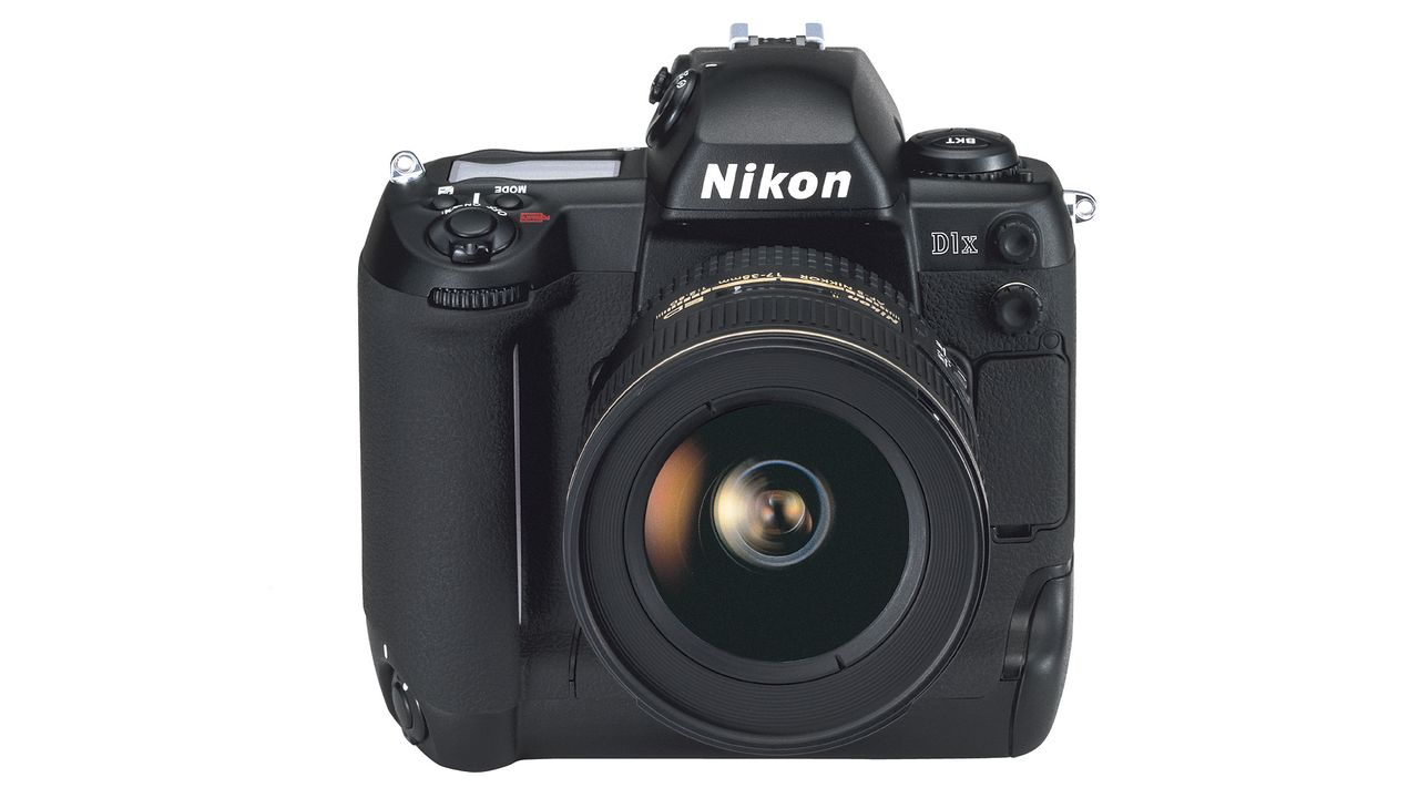 Nikon D1X