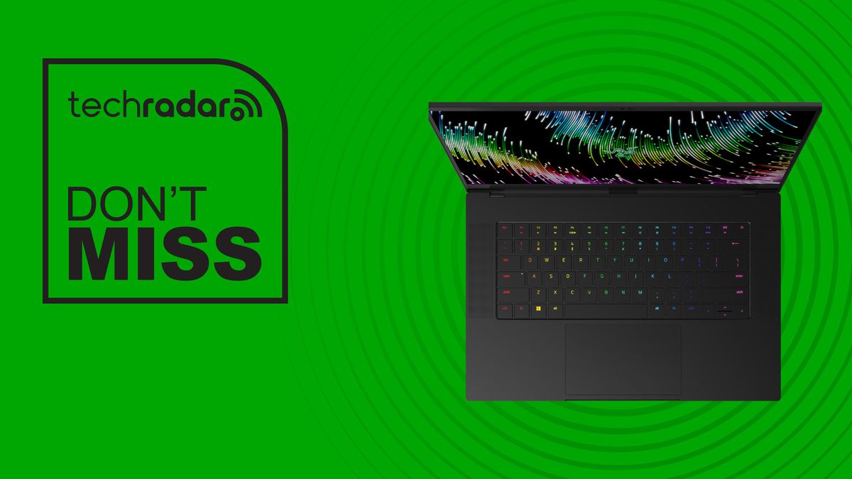 Razer Blade 15 on green background with don&#039;t miss text overlay