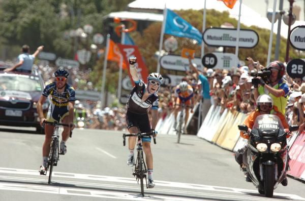 Cameron Meyer (Team Garmin-Cervelo) beats Thomas De Gendt
