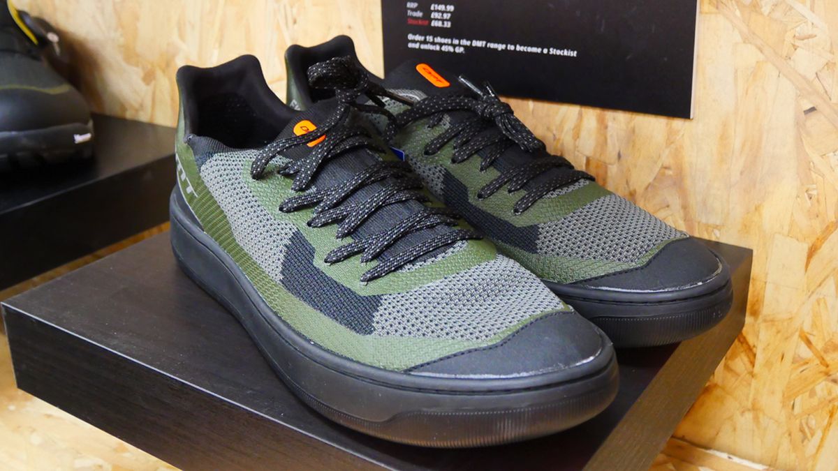 DMT lace up MTB shoes
