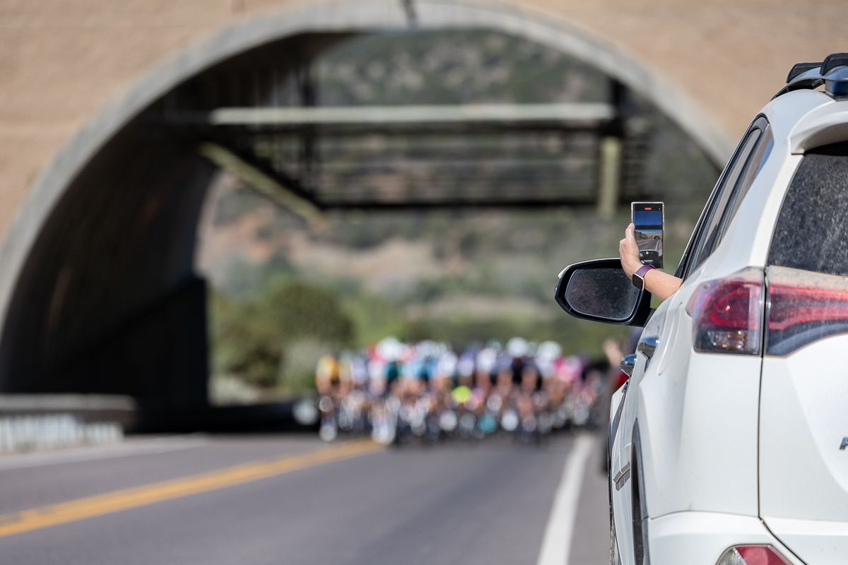 205.jpg The rolling enclosure turned westbound motorists into momentary cycling fans