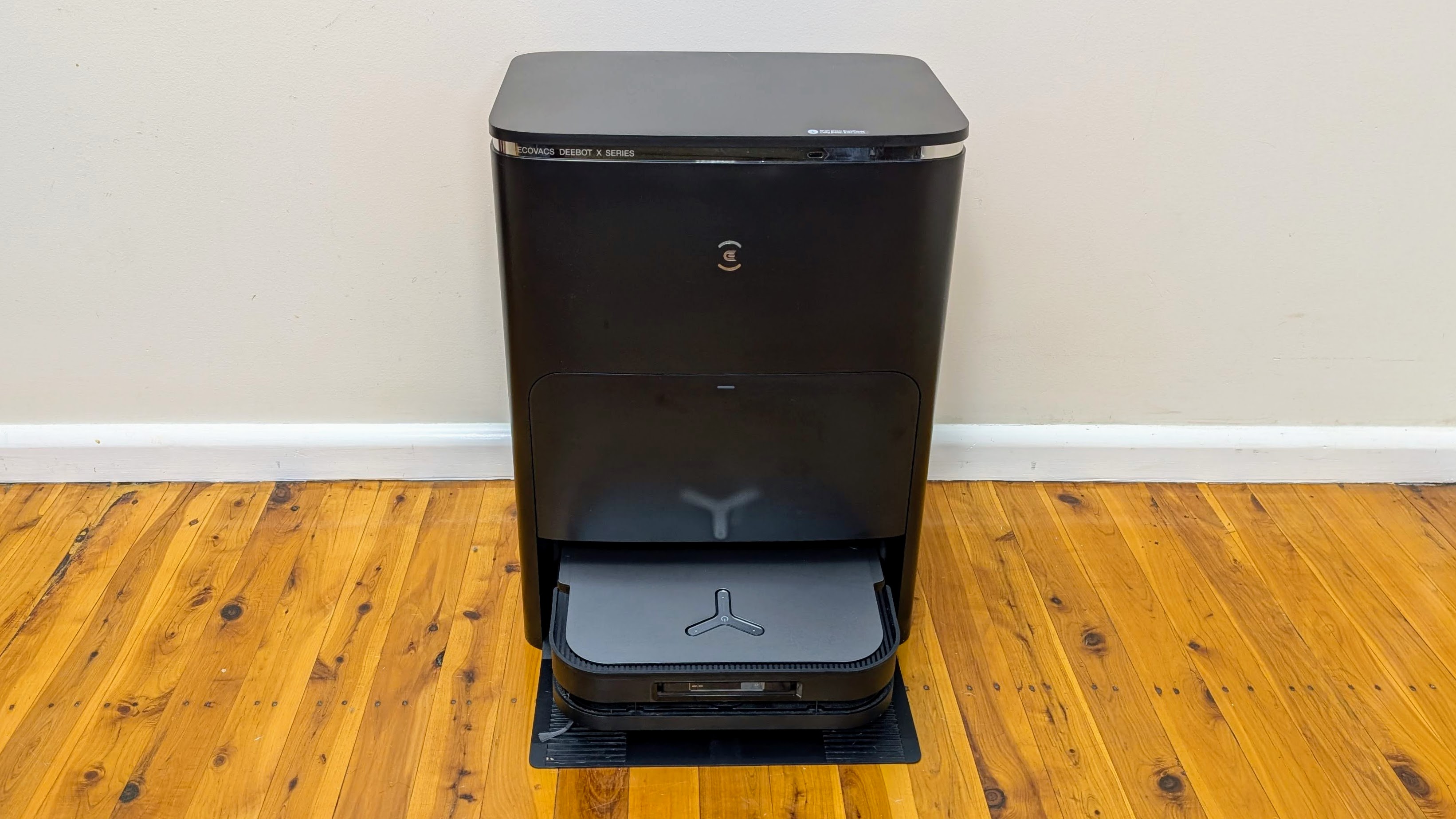 Ecovacs X5 Pro Omni in base station