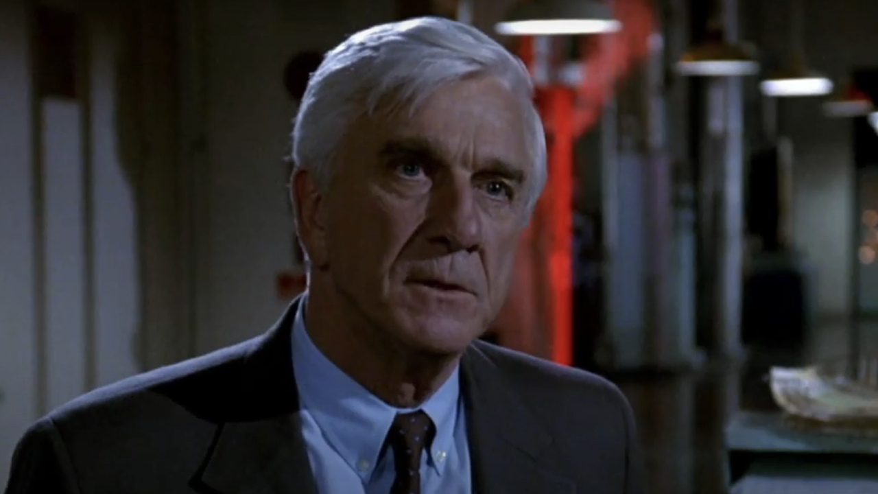 32 Hilarious Lines By Leslie Nielsen In His Funniest Movies