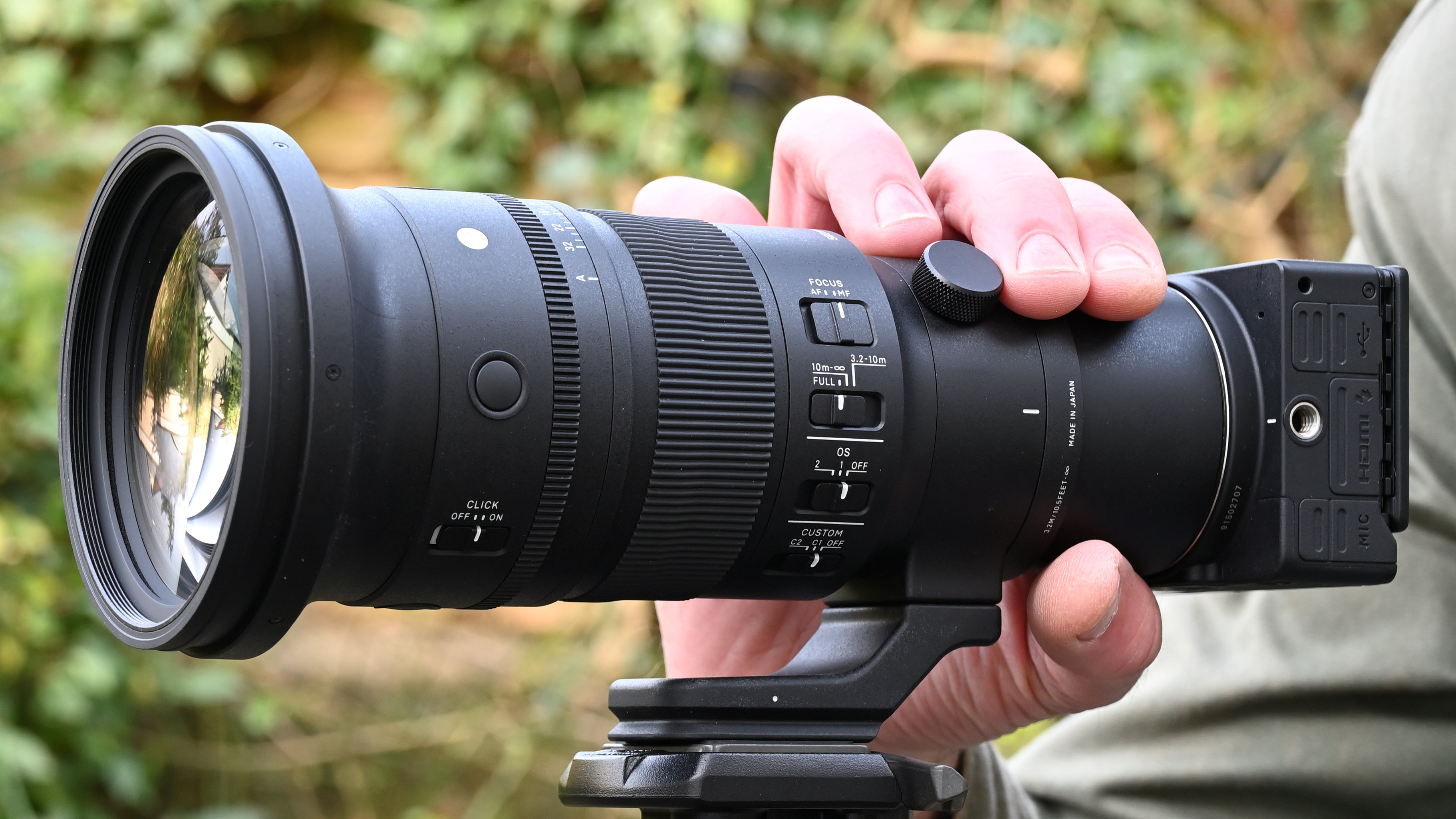 Sigma 500mm F5.6 vs Sony 200-600mm F5.6-6.3 Size and Feature Comparison