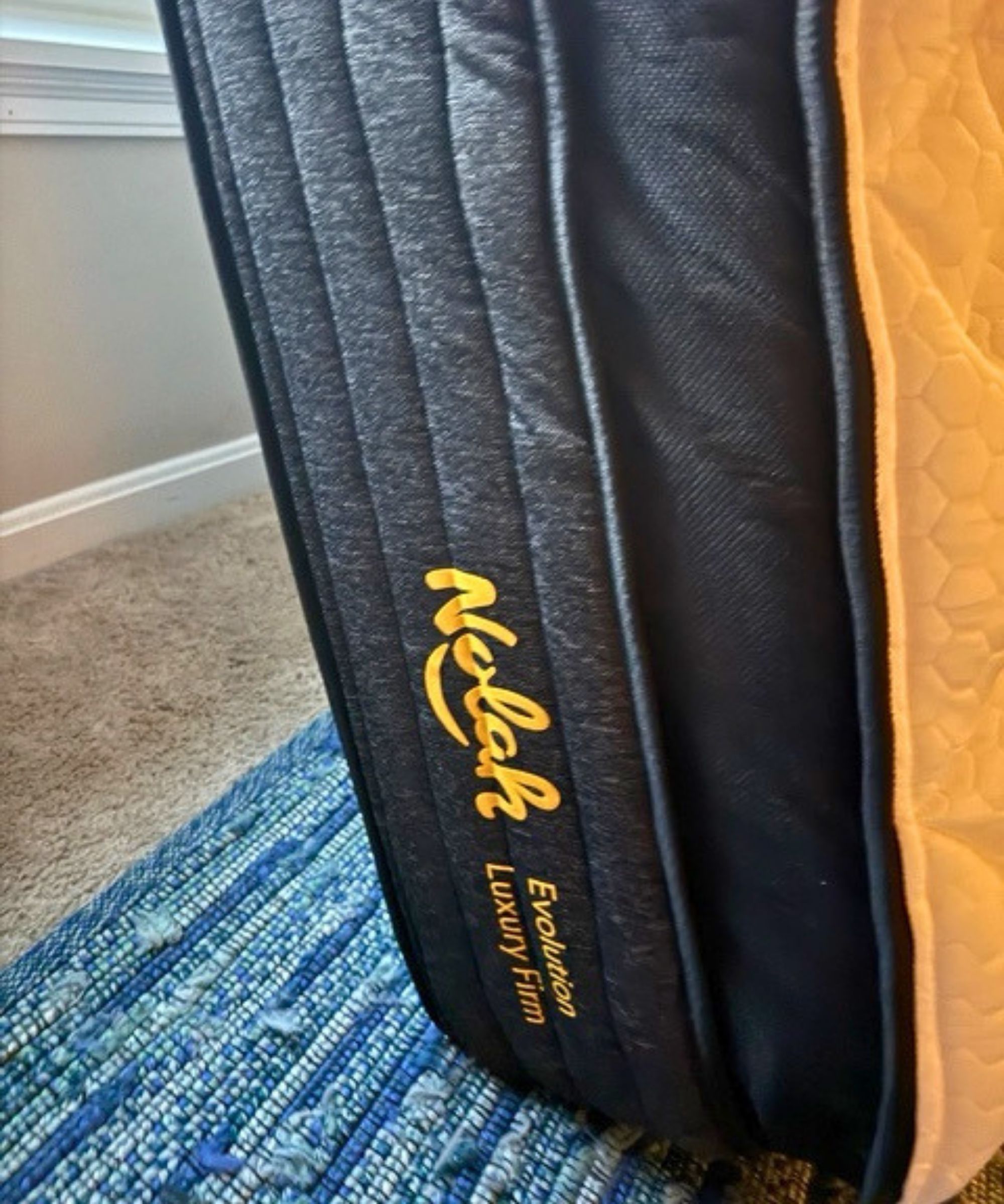 A side view of the Nolah Evolution mattress