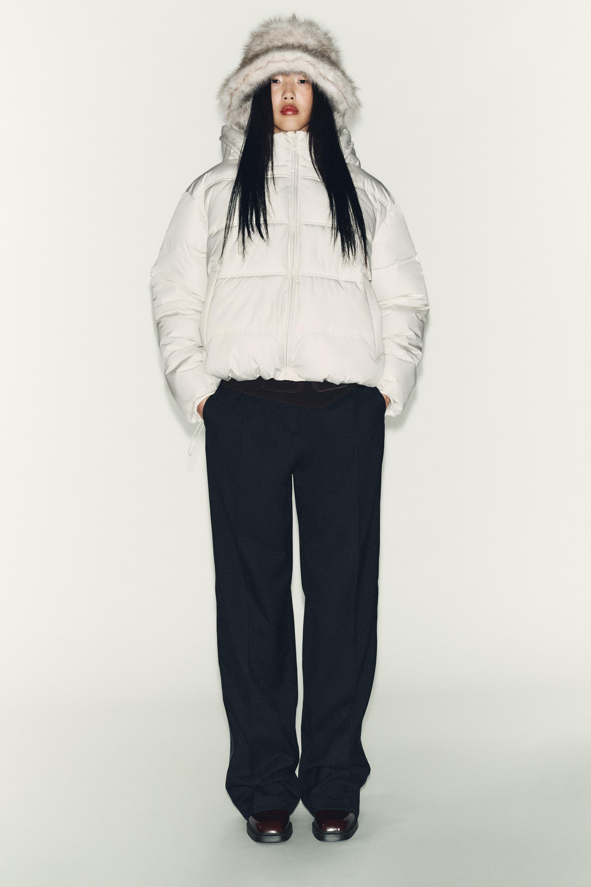 Short Water-Repellent and Windproof Hooded Anorak