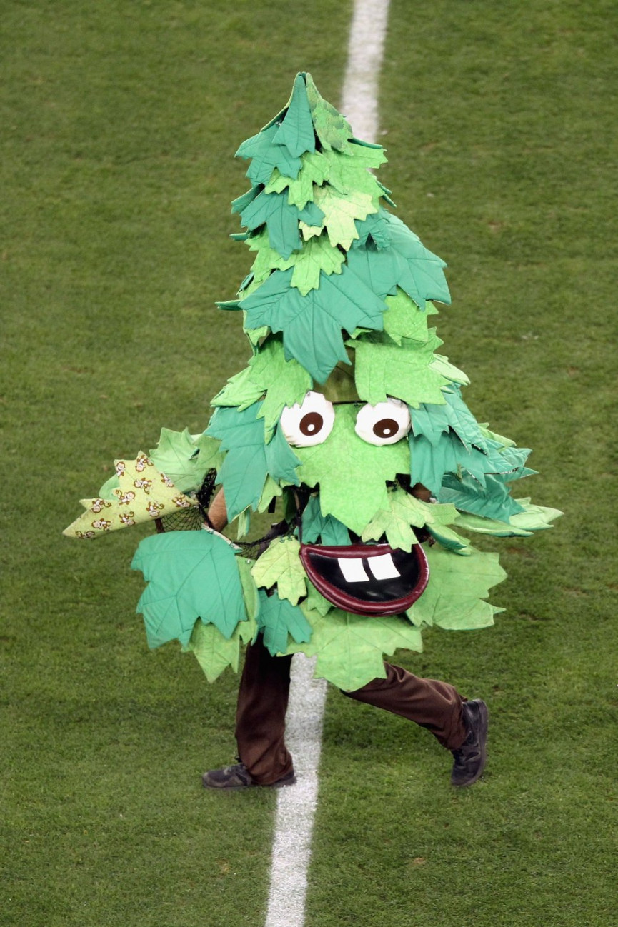the-30-worst-sports-mascots-13-1556695384-Gy0q-column-width-inline.jpg