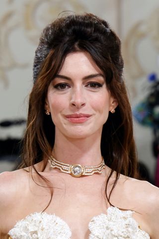 Anne Hathaway attends the 2023 Costume Institute Benefit celebrating "Karl Lagerfeld: A Line of Beauty" at Metropolitan Museum of Art on May 01, 2023 in New York City