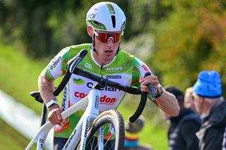HG Cross Heerderstrand: Joran Wyseure outpowers Joris Nieuwenhuis to claim first win of the season