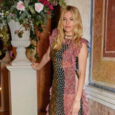 sienna-miller-style-125502-1542366144203-square