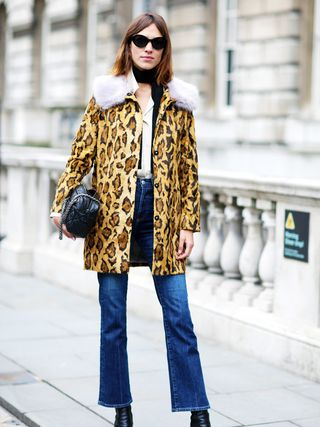 the-17-steps-to-follow-to-dress-just-like-alexa-chung-1951151-1477344820