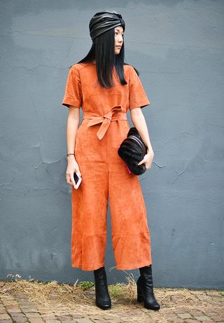 how-to-wear-a-jumpsuit-128726-1497974146134-image