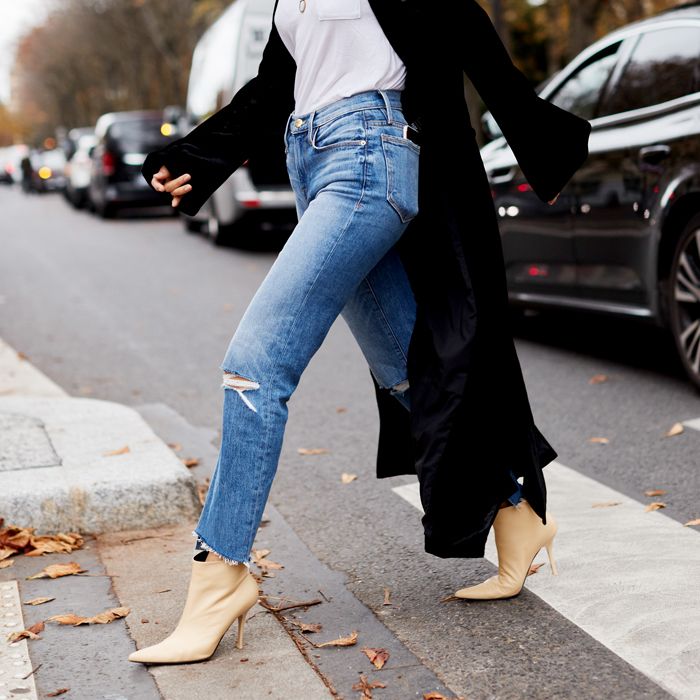 5 Jeans-and-T-Shirt Outfits That Add So Much Style | Who What Wear