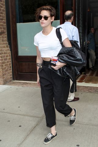 from-gigi-to-kendall-the-sneakers-celebs-loved-in-2015-1525017