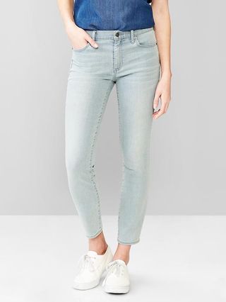 Gap + 1969 Resolution Slim Straight Skimmer Jeans