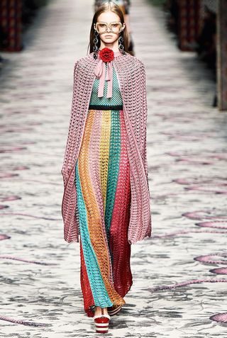 trend-report-rainbow-stripes-1547812-1448318493