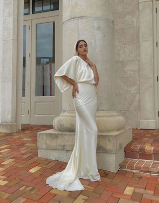 @sallyomo wears her silk ivory wedding dress