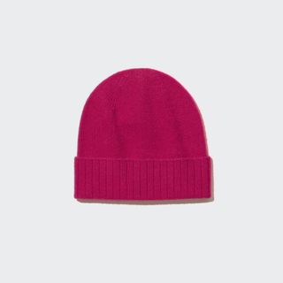 Uniqlo + 100% Cashmere Knitted Beanie in Pink