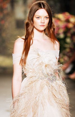 11-bridal-styling-ideas-from-the-catwalk-1611217-1451908607