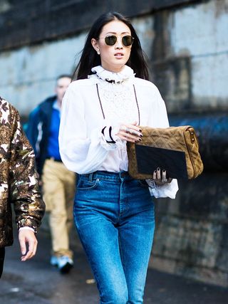 the-game-changing-top-that-every-fashion-girl-needs-1612642-1452011485