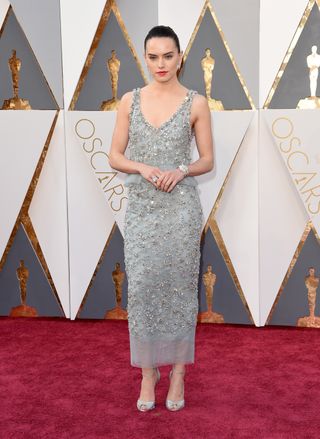 every-single-oscars-red-carpet-look-you-need-to-see-1677171-1456704246