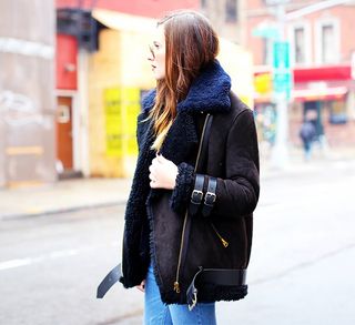 the-warm-winter-jacket-every-fashion-insider-owns-1643913-1454449798