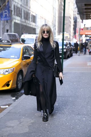 how-this-australian-fashion-blogger-dresses-for-a-freezing-nyfw-1660697-1455680487