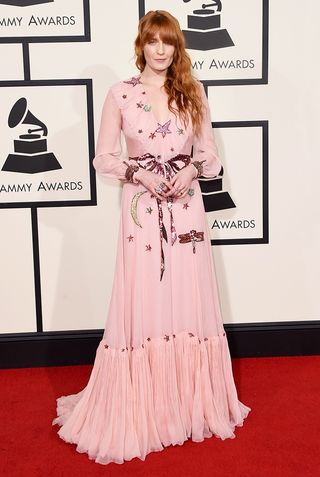 all-the-outrageously-good-looks-from-the-grammys-red-carpet-1712861