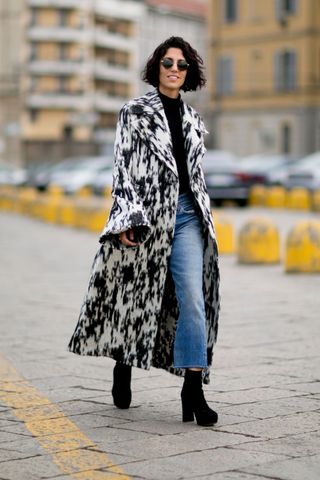 the-latest-street-style-looks-from-milan-fashion-week-1673896-1456447433