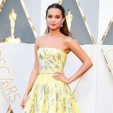 the-oscars-red-carpet-looks-everyone-is-talking-about-185704-square