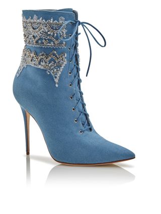 stop-everything-see-rihannas-new-collab-with-manolo-blahnik-1737548
