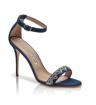 stop-everything-see-rihannas-new-collab-with-manolo-blahnik-1737550