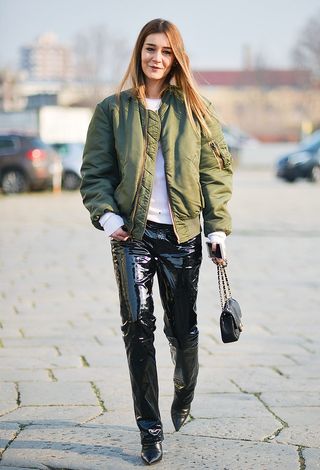 38-outfits-that-prove-a-bomber-jacket-is-the-only-thing-to-own-now-1684731-1457100158