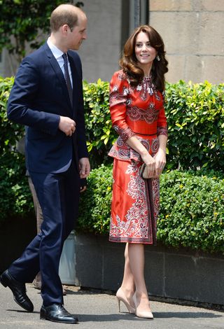 kate-middleton-wore-these-shoes-with-four-outfits-in-the-last-week-1736336-1461004243