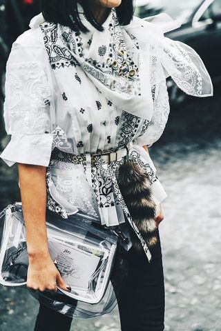 50-outfit-ideas-fashion-girls-are-obsessing-over-right-now-1740275-1461188238