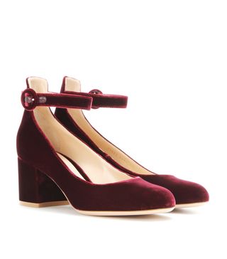 Gianvito Rossi + Greta Mid Velvet Pumps