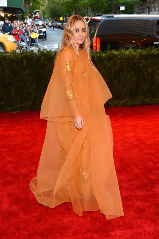 a-look-back-at-our-favourite-met-gala-looks-ever-1746565-1461656145