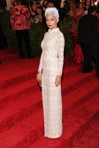a-look-back-at-our-favourite-met-gala-looks-ever-1746571-1461656436