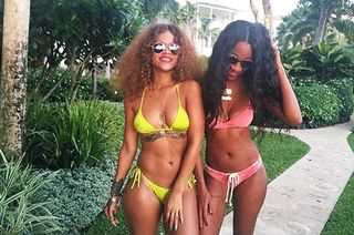 the-top-three-slimming-swimsuit-styles-according-to-celebrities-1749499-1461806001