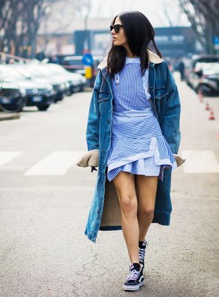8-ways-to-wear-your-winter-clothes-in-the-summer-1805096