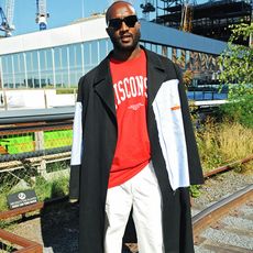 who-is-virgil-abloh-and-why-is-everyone-in-fashion-obsessed-with-him-192195-1462891582-square