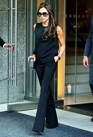 the-trick-victoria-beckham-uses-to-look-taller-isnt-what-you-think-1782135-1464185090