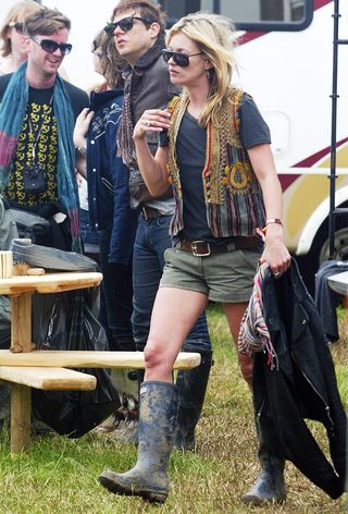 the-kate-moss-guide-to-music-festival-dressing-1848021