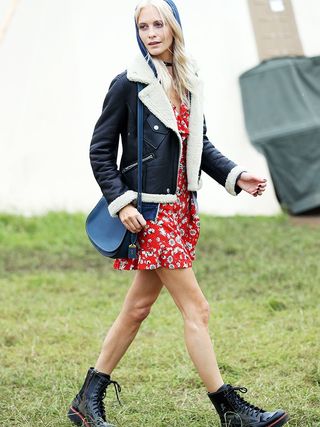 new-flash-all-of-the-coolest-people-at-glasto-2016-dressed-normally-1818146-1467018923