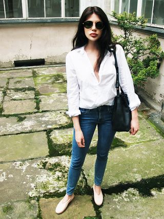 the-top-13-closet-basics-every-fashion-blogger-owns-1823264-1467313514